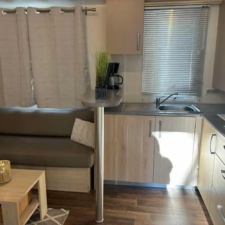 Joli Mobil-home Spacieux, Climatise, 3 Агд