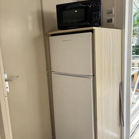 Joli Mobil-home Spacieux, Climatise, 3